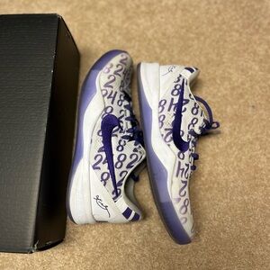 Kobe Court Purple Kobe retro 8 basketball sneaker size 9